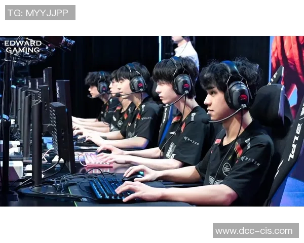 电竞比分挑战者杯TES团队配合表现分析与点评全景回顾