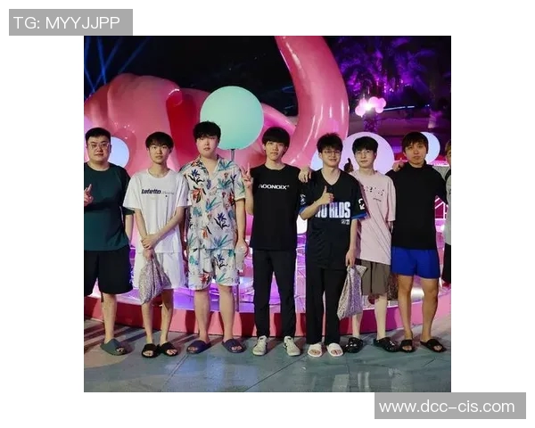 S15电竞总决赛BLG团队协作引发热议背后的争议与思考 S15电竞总决赛BLG团队协作引发热议背后的争议与思考